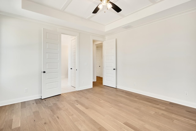 unfurnished bedroom featuring ceiling fan and light hardwood / wood-style flooring