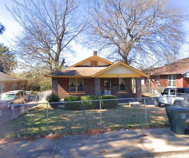 view of front facade with covered porch