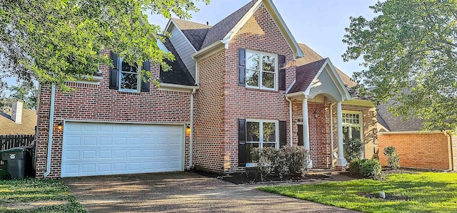 view of front facade featuring a garage