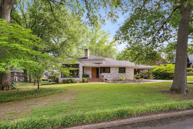 prairie-style house with a front yard