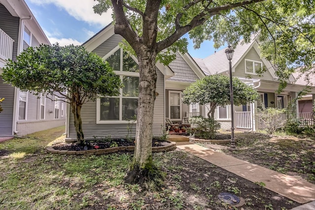 view of front of house with covered porch