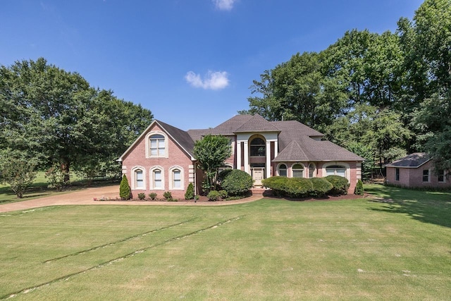 view of front of house with a front yard