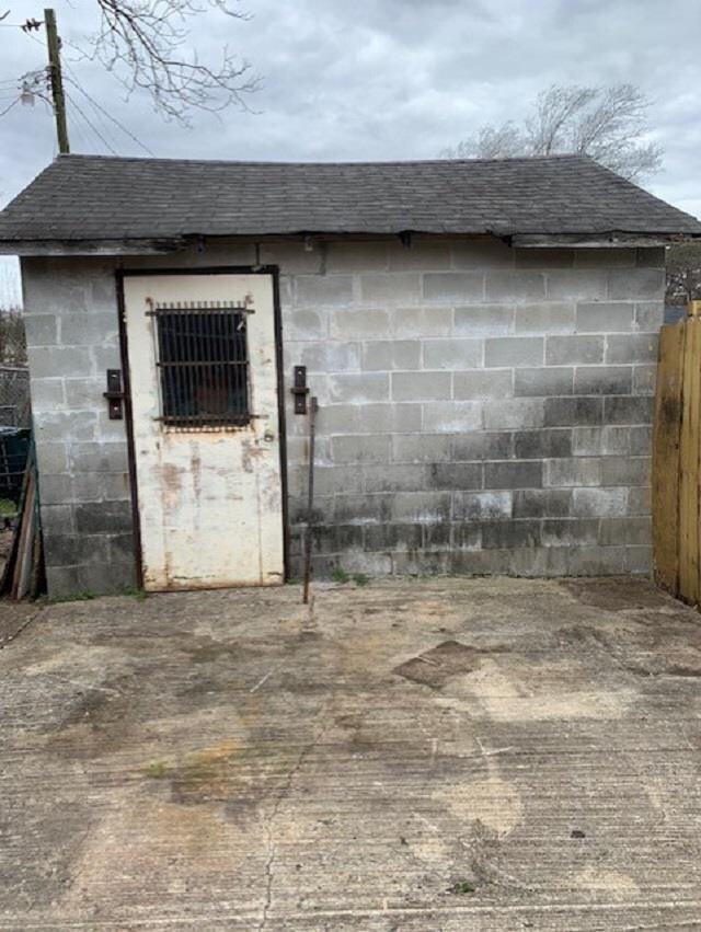 651 S Parkway St, Memphis, TN 38106