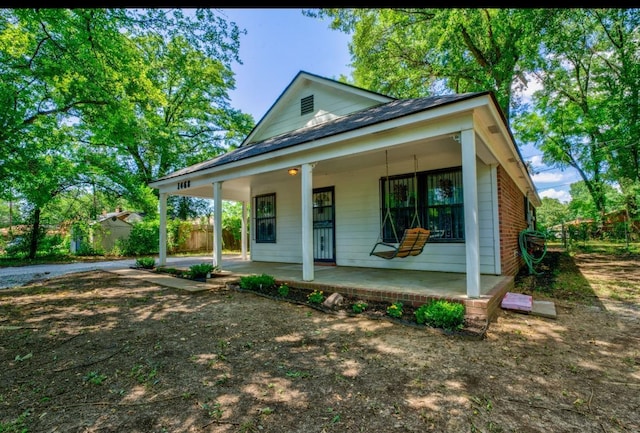 view of front facade featuring a porch