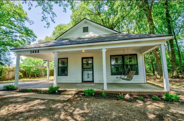 view of front of house featuring a porch