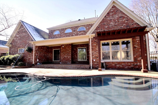 586 Warwick Willow Cv, Collierville, TN 38017 - rear view of property featuring a patio