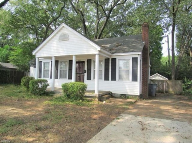 view of front of house