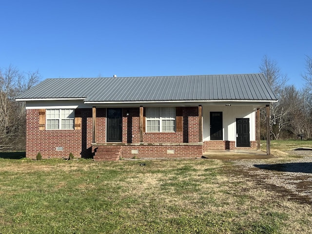 view of front of house with a front yard and a porch