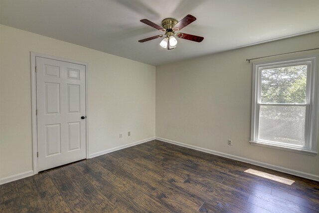 laundry room with light tile patterned flooring, independent washer and dryer, and cabinets