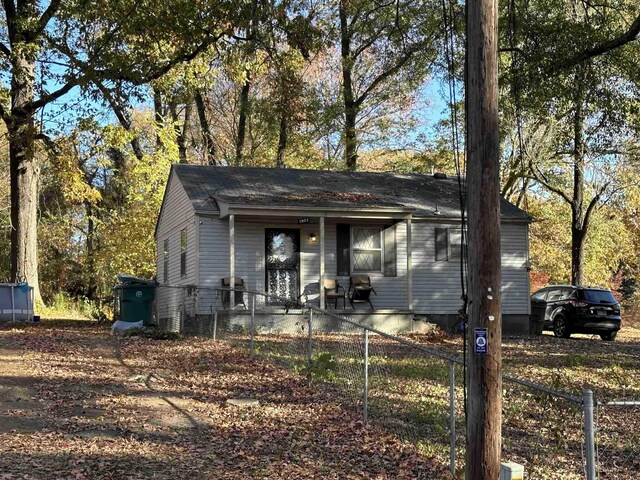 view of front of property with a porch