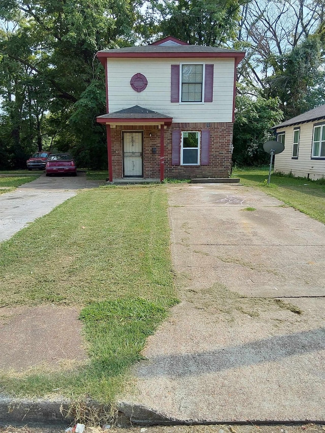 view of front of house with a front yard