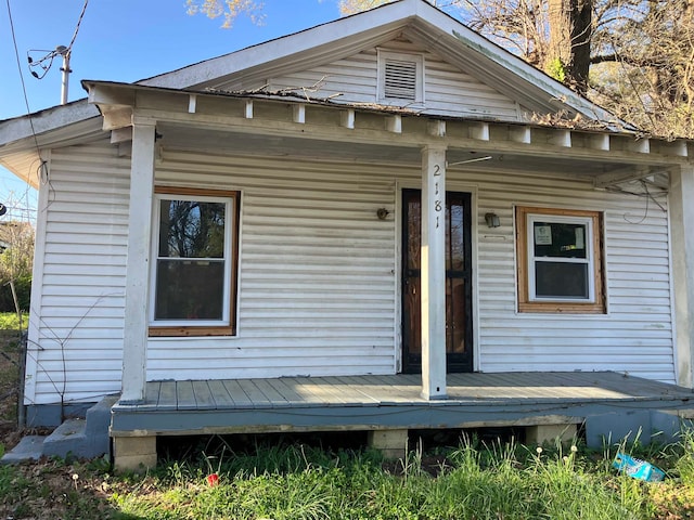 view of front of property