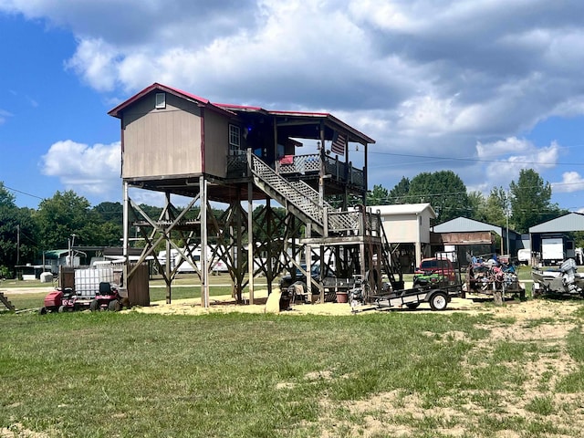 view of jungle gym with a lawn