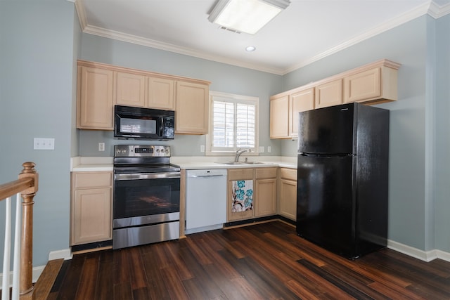 kitchen featuring sink, crown molding, black appliances, and dark hardwood / wood-style floors