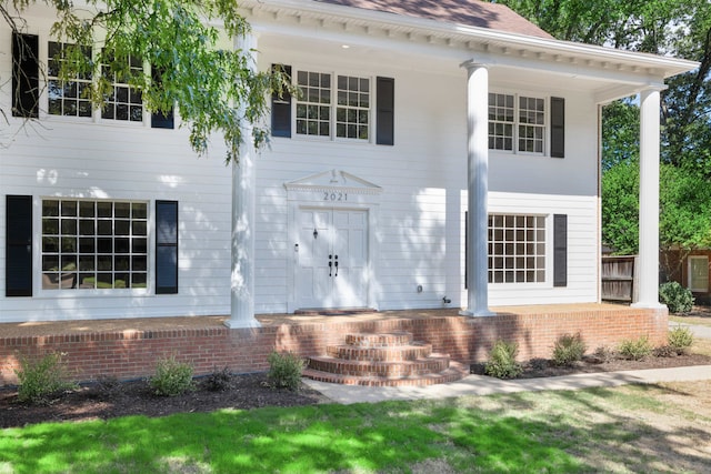 view of front of house