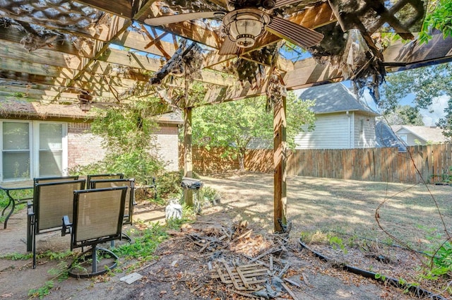 view of yard featuring a pergola