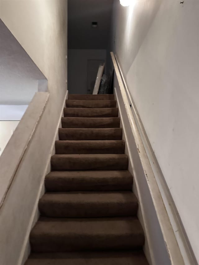 795 Williams Ave, Memphis, TN 38126 - view of stairway