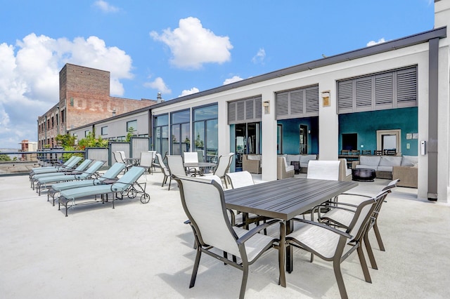 view of patio with outdoor lounge area