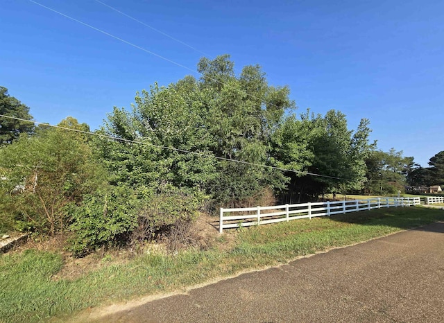 Listing photo 2 for 0 Poplar Acres Rd, Piperton TN 38017