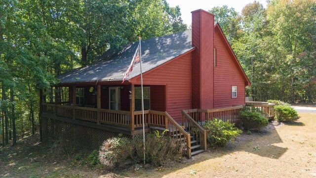 view of front facade featuring a deck