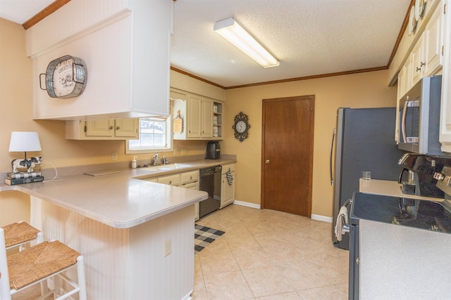 kitchen featuring a kitchen breakfast bar, stainless steel appliances, ornamental molding, kitchen peninsula, and light tile patterned flooring