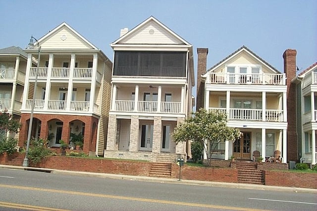 view of front of home with a balcony