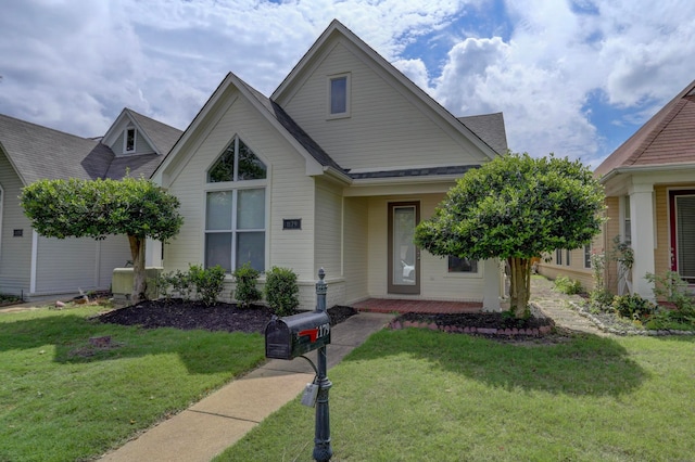 view of front facade with a front lawn