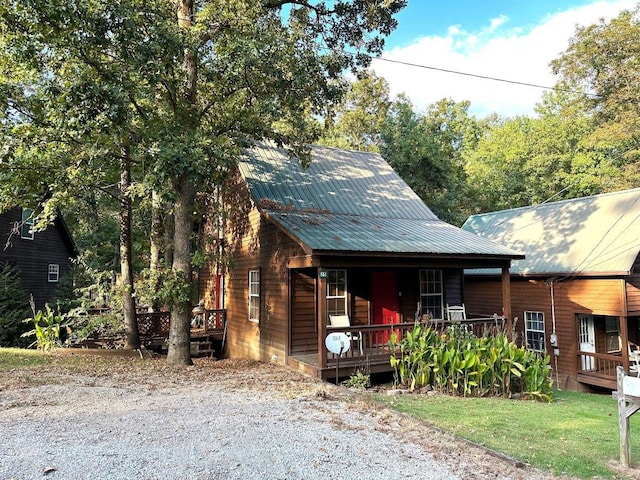 view of front of house featuring covered porch