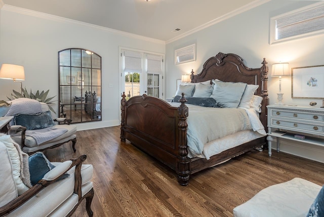 1911 Hazelton Dr, Germantown, TN 38138 - bedroom featuring visible vents, baseboards, wood finished floors, and ornamental molding