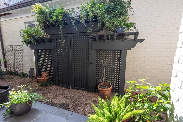 1911 Hazelton Dr, Germantown, TN 38138 - exterior space
