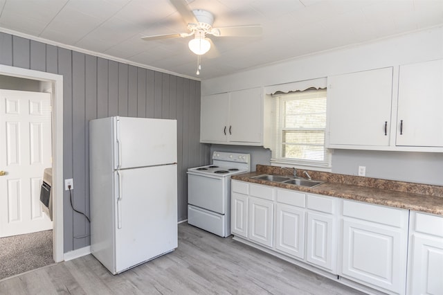 kitchen featuring light hardwood / wood-style floors, sink, white cabinets, white appliances, and ceiling fan