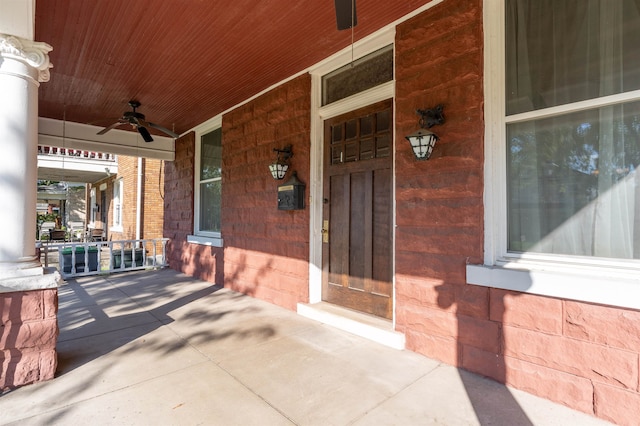 view of patio / terrace with a porch and ceiling fan