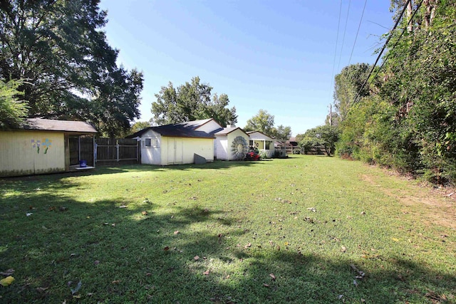 view of yard featuring a storage shed