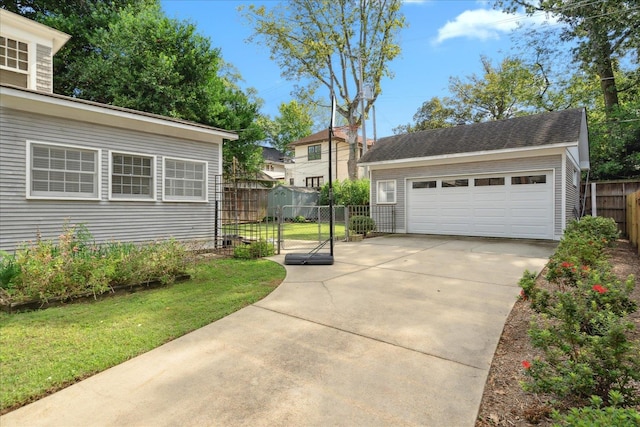 exterior space featuring a yard