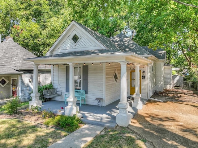 view of front of home featuring a porch