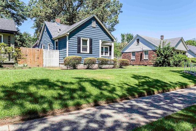 view of front of house with a front yard