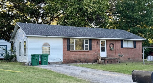 71 4th St, Gates, TN 38037 - ranch-style home featuring crawl space, a shingled roof, and brick siding