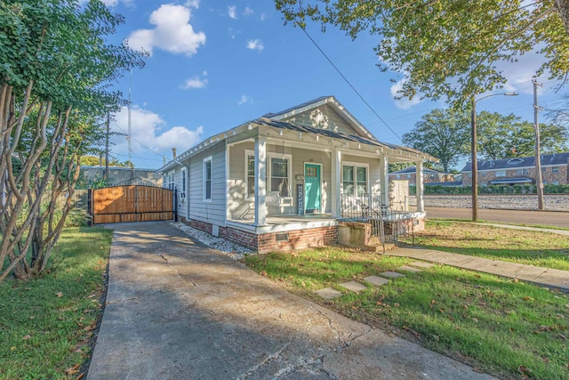 bungalow-style house with covered porch