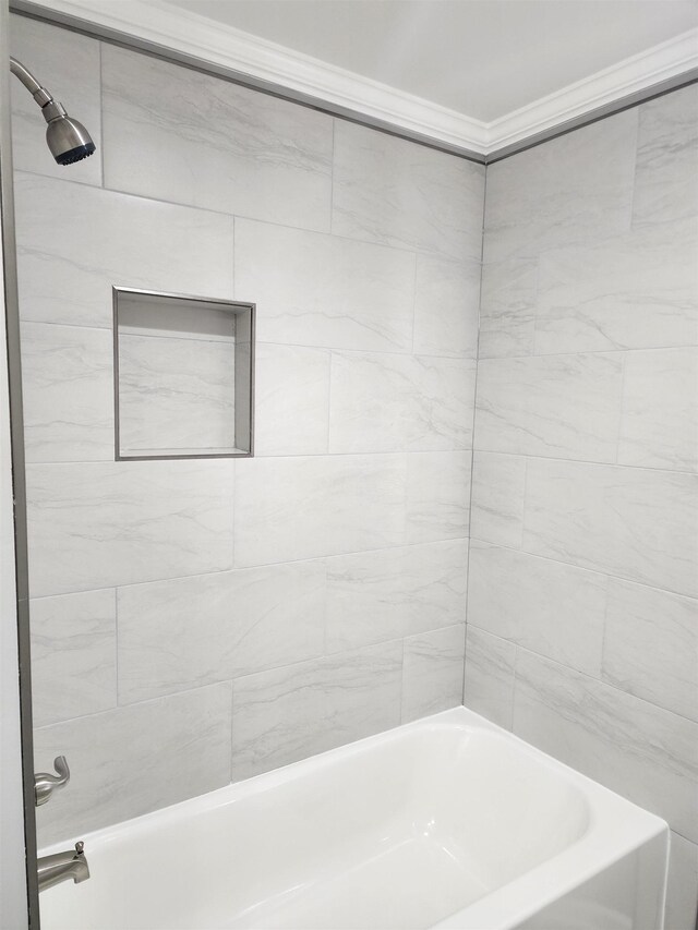 425 S Reese St S, Memphis, TN 38111 - full bath featuring crown molding and shower / washtub combination