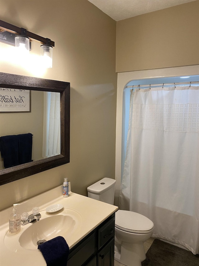 2845 Gilchrist Stantonville Rd, Stantonville, TN 38379 - bathroom featuring curtained shower, toilet, vanity, and tile patterned floors