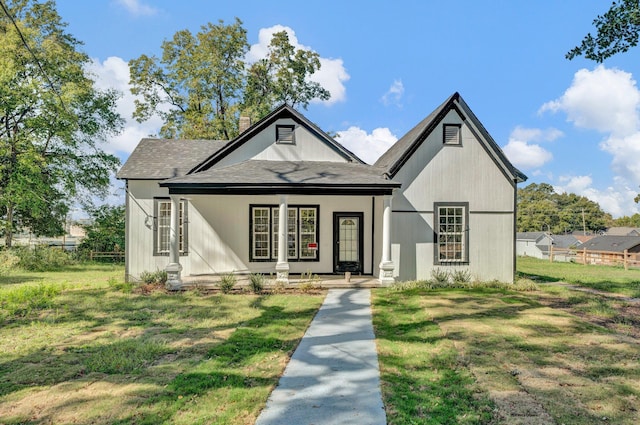 view of front of house with a front yard