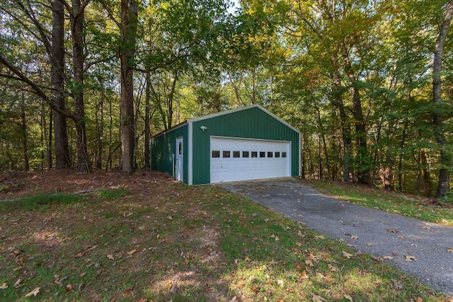 825 Barham Ln, Bolivar, TN 38008 - view of garage