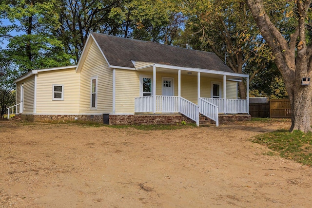 view of front of property with covered porch