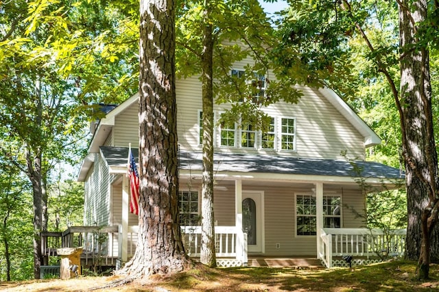 view of front facade featuring a porch