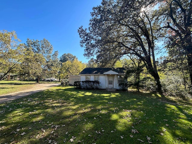 11361 Macon Rd, Eads, TN 38028 - view of front facade featuring a front lawn, entry steps, and driveway