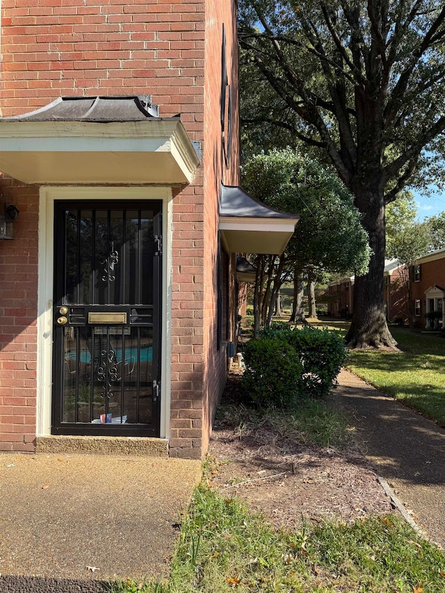 view of property entrance