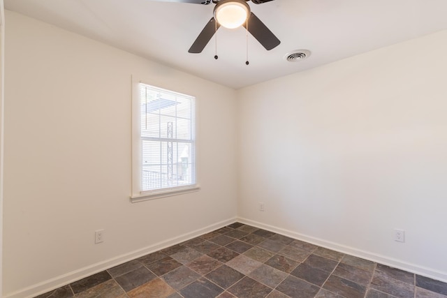 empty room with ceiling fan