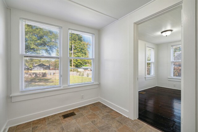 2186 Monroe Ave, Memphis, TN 38104 - unfurnished room featuring baseboards