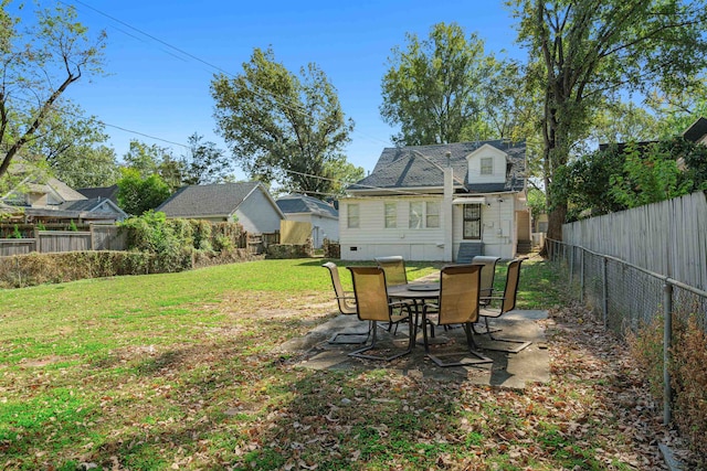 view of yard with a patio area