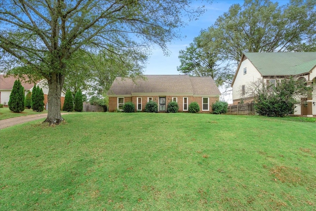 view of front of property with a front yard